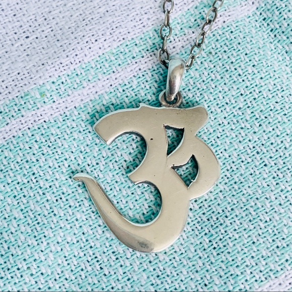 🕉 Om Sterling Necklace - Picture 4 of 8